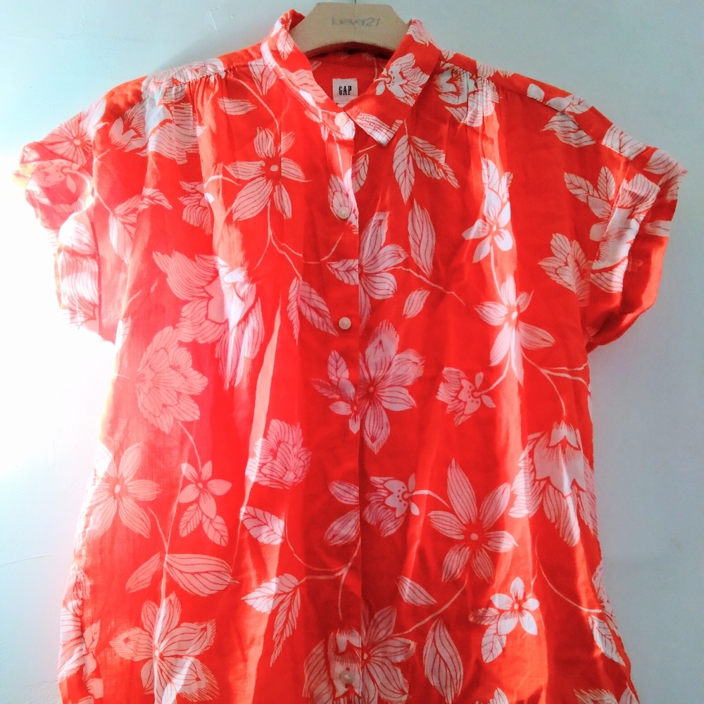 GAP Orange and White Hawaii Shirt